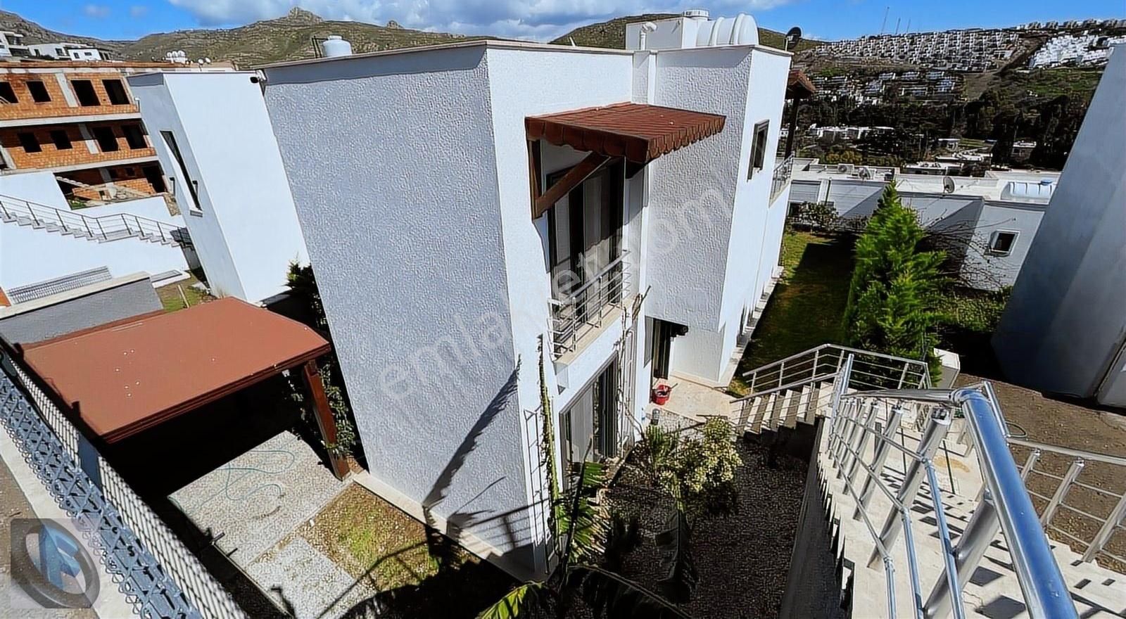 Favori'den Müstakil Bahçeli Villa 3+1 - Görsel 35