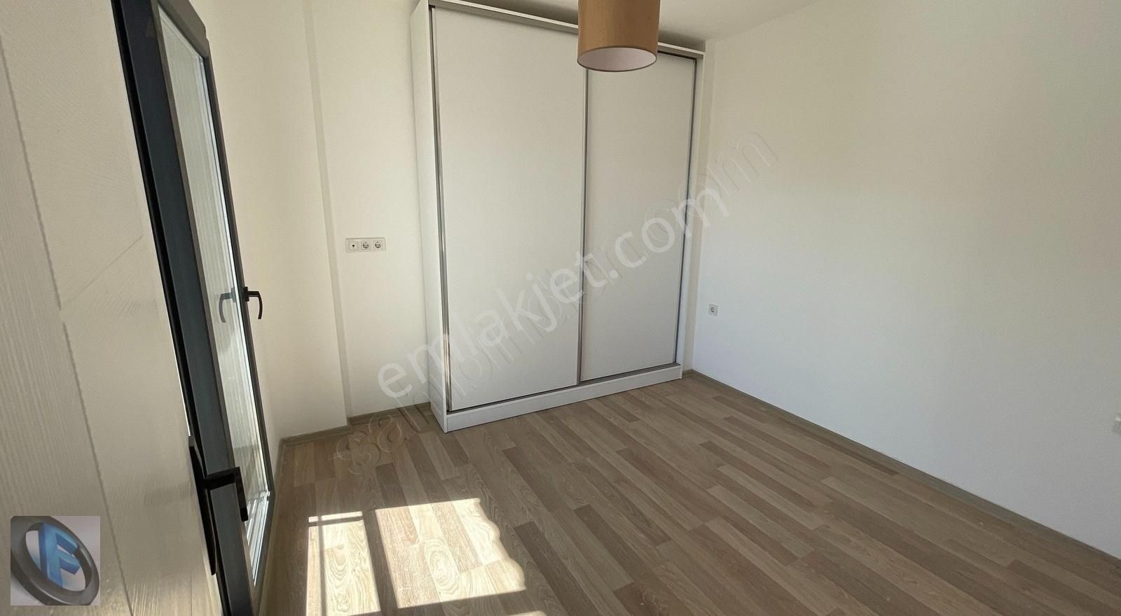 Favori'den Müstakil Bahçeli Villa 3+1 - Görsel 11