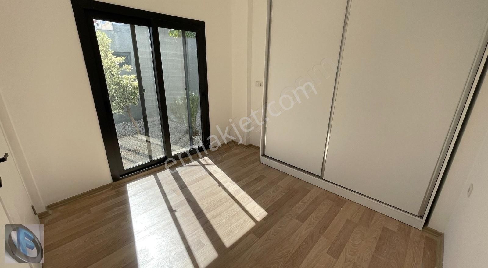 Favori'den Müstakil Bahçeli Villa 3+1 - Görsel 32