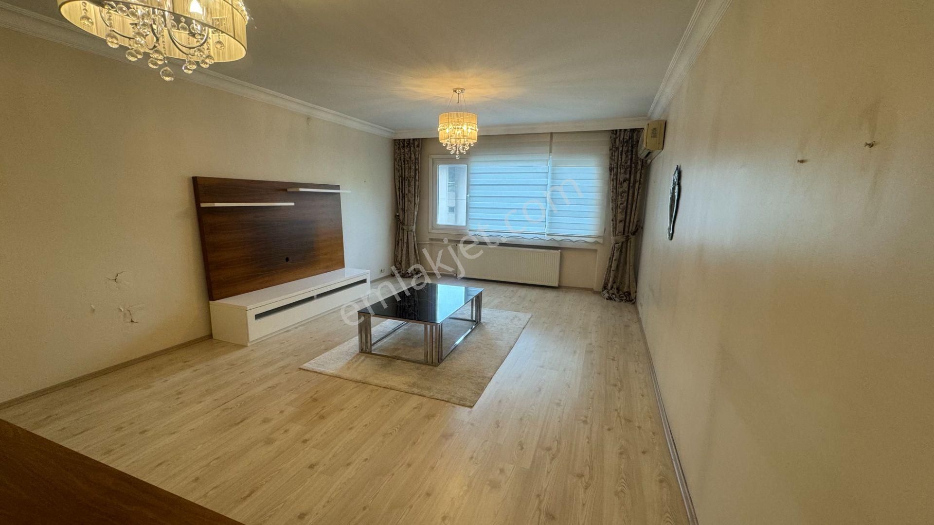 Bakırköy Ataköy 7-8-9-10. Kısım Satılık Daire  ATAKÖY 9'DA 2+1 BOŞ BÜYÜK B TİPİ ARDİYELİ FULL SATILIK DAİRE