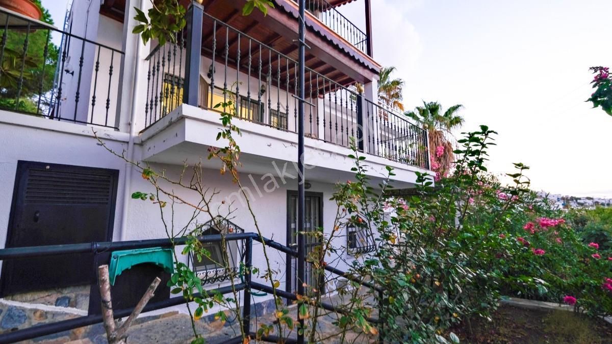 Bodrum Yalıkavak Satılık Villa Bodrum Yalıkavak Deniz Manzaralı Plaj Kullanımlı Satılık Villa