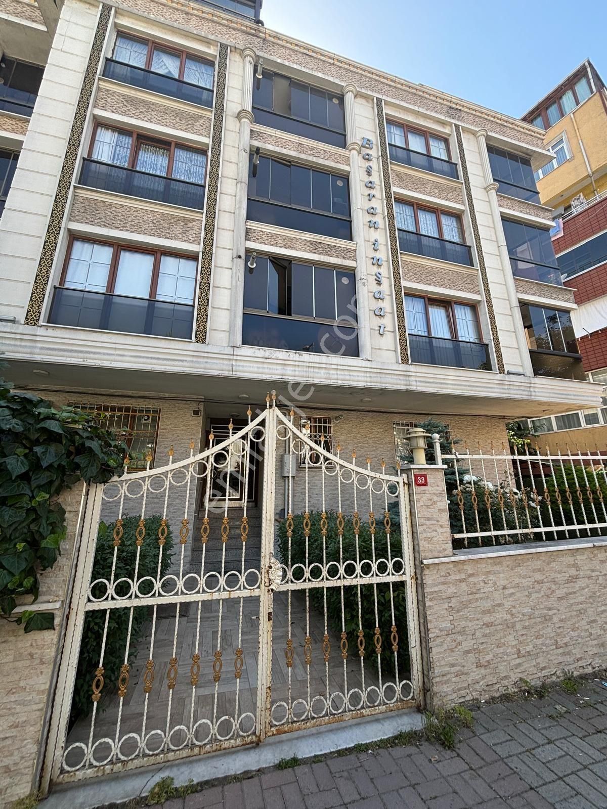 Bayrampaşa Kocatepe Satılık Daire BAYRAMPAŞA KOCATEPE'DE 3+1 FORMA ÇOK YAKIN TEMİZ DAİRE