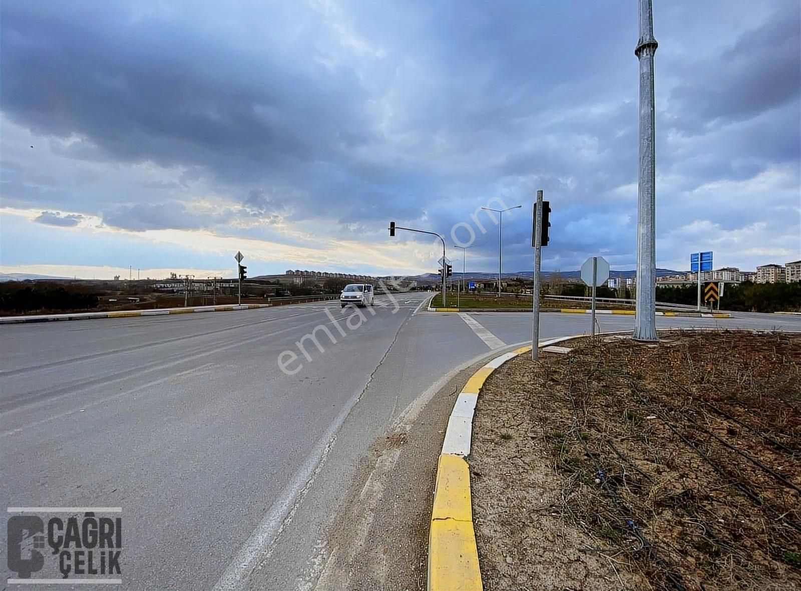 Sivas Merkez Gültepe Satılık Ticari İmarlı ÇAĞRI ÇELİK GYD'DAN ÇEVRE YOLU ÜSTÜ İMARLI SATILIK TARLA