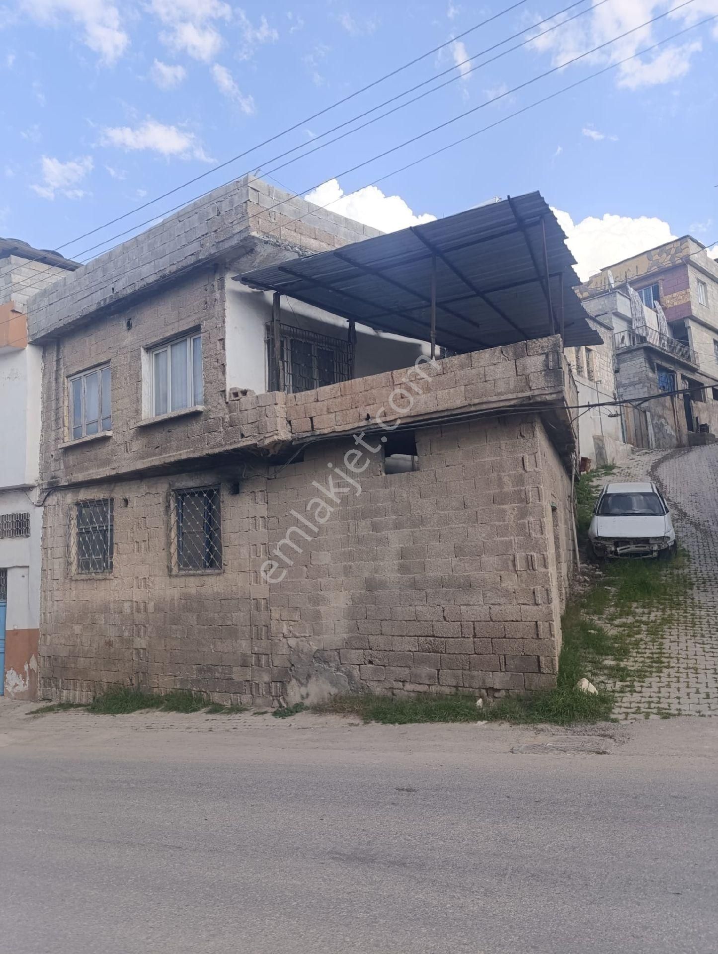 Nizip Uluyatır Satılık Daire  acil satılık köy evi yol üzeri 