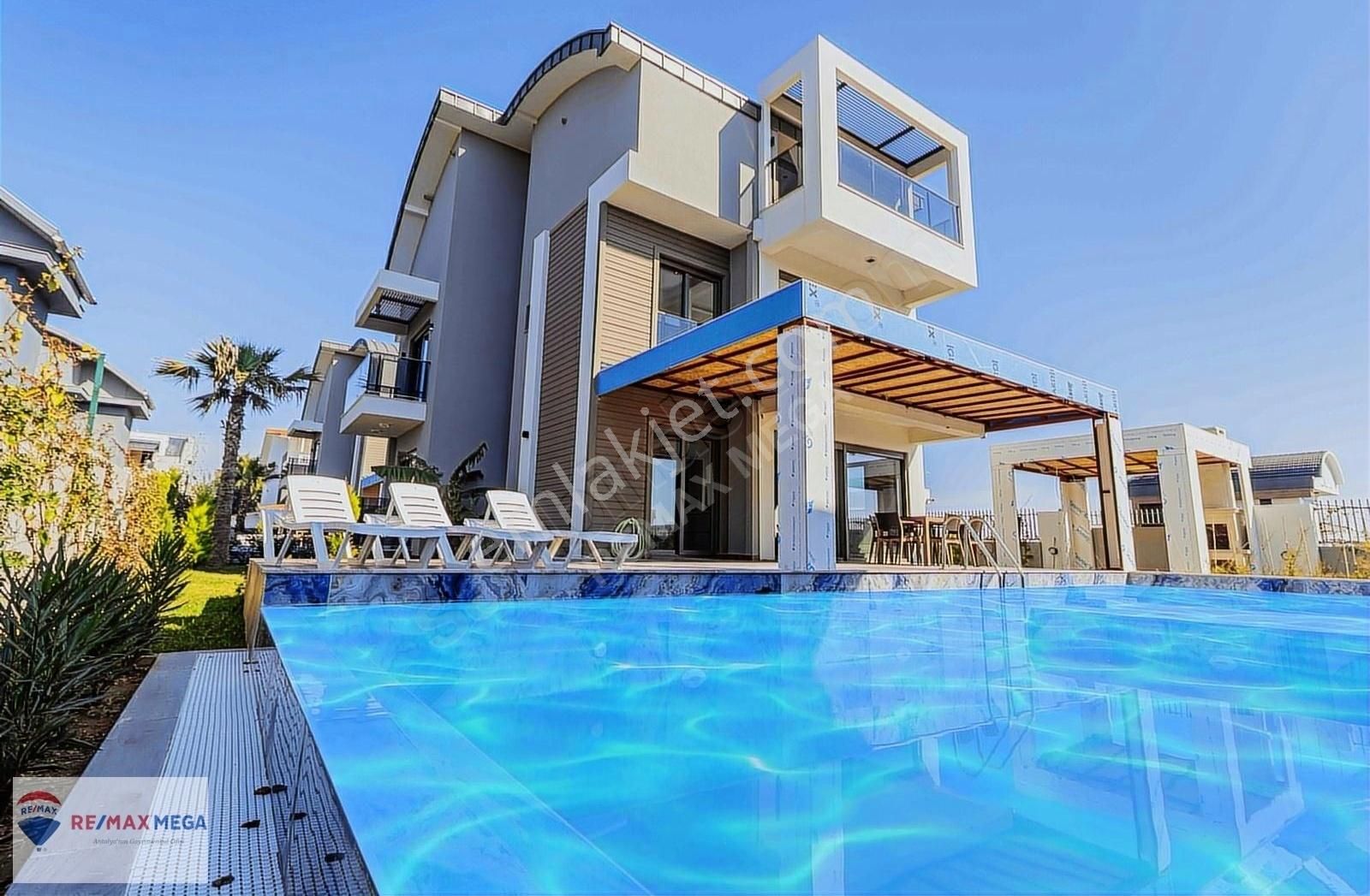 Serik Kadriye Satılık Villa Belek Kadriyede 4+1 Vatandaşlığa Uygun Satılık Müstakil Villa