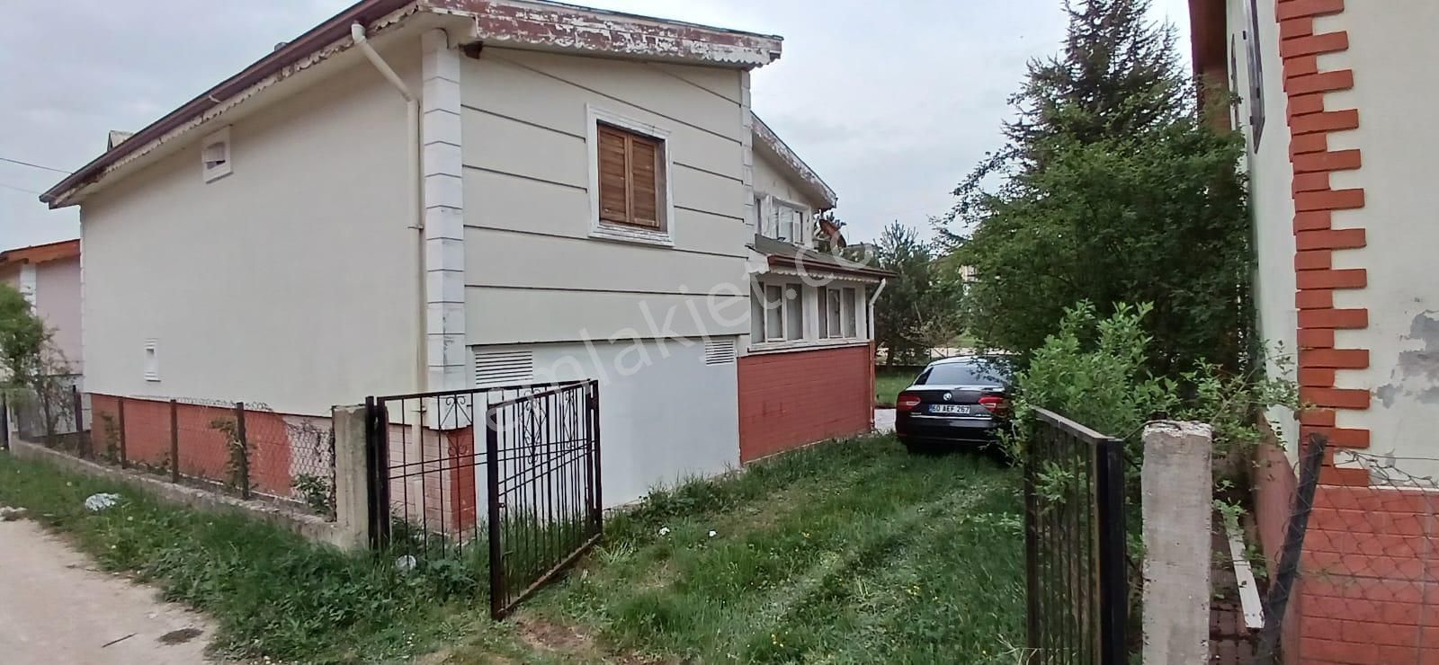 Niksar Ardıçlı Köyü (Merkez) Satılık Villa  NİKSAR ÇAMİÇİ YAYLASINDA MÜKEMMEL KONUMDA SATILIK VİLLA...