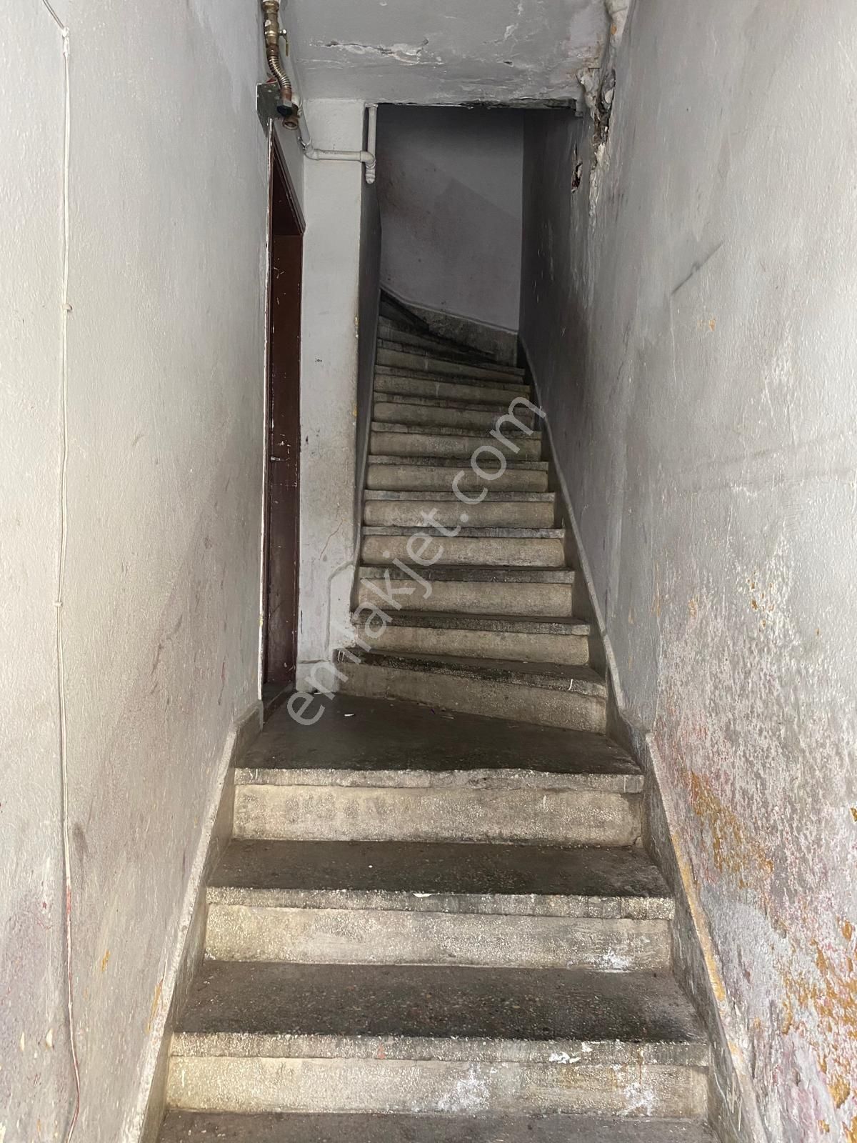 Saltoğlundan 2.5 Katlı Müstakil Bina - Görsel 15
