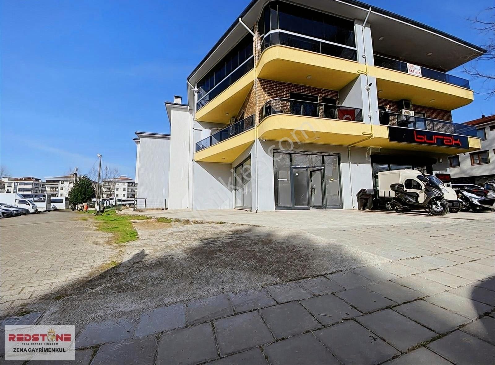 Düzce Merkez Azmimilli Kiralık Dükkan & Mağaza AZMİMİLLİ ANA CADDE ÜZERİNDE 260 M2 KİRALIK DÜKKAN...