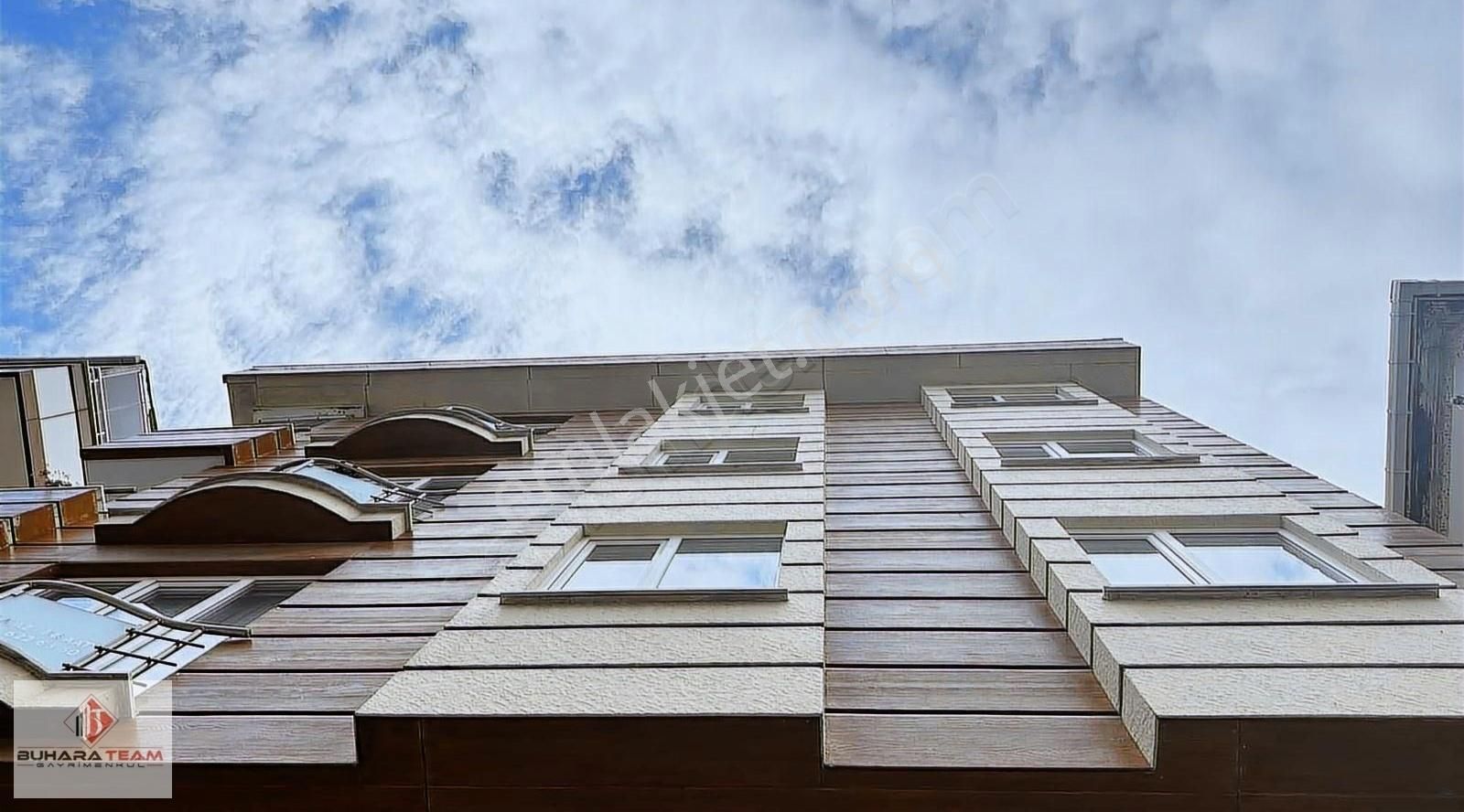 Çekmeköy Mimar Sinan Satılık Daire ÇEKMEKÖY M.SINAN MH CADDE ÜSTÜ SATILIK 2+1/85m2 DAİRE