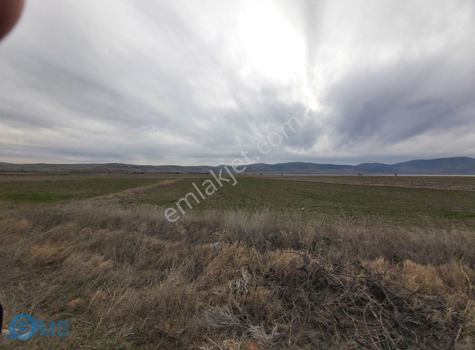 Yeşilova Büyük Yakada 1458m2 Yolu Var Müstakil Tapu Yatırımlık - Görsel 7