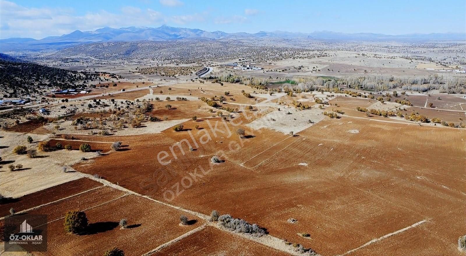 Akören Tülce Satılık Tarla Özoklardan Akören Tülcede 1441 M² Yolu Olan Müstakil Satılık Yer