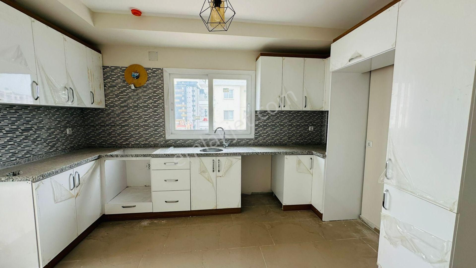 Erdemli Akdeniz Satılık Daire  SATILIK 3+1 DAİRE MERKEZ ERDEMLİ MERSİN