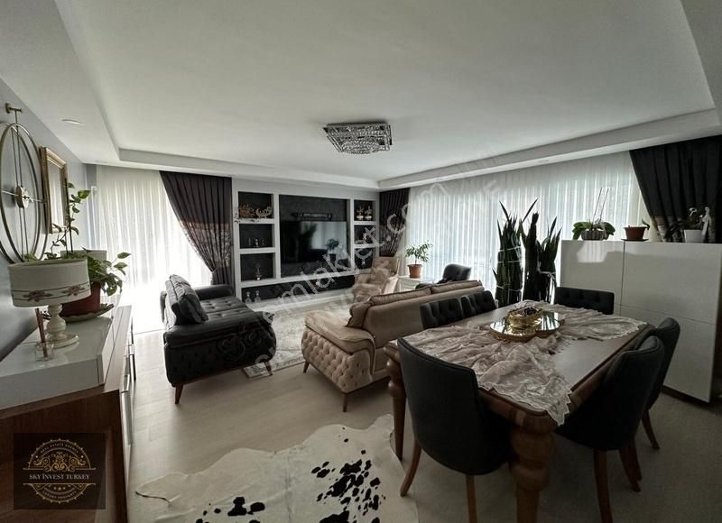 Başakşehir Güvercintepe Satılık Daire KAYA CTİY DE 4+1 178M² SİTE İÇERİSİNDE TERASLI MANZARALI DAİRE