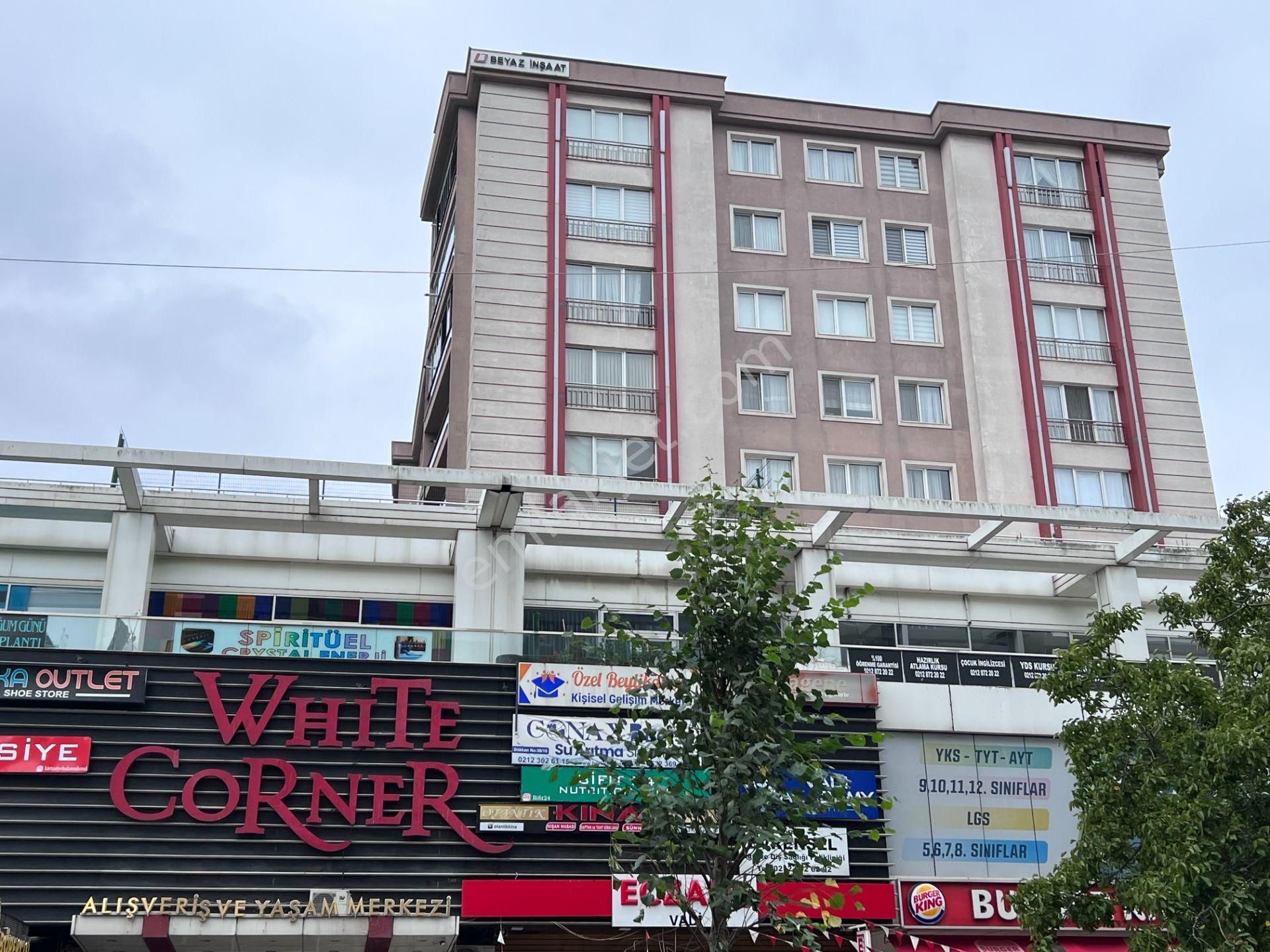 Beylikdüzü Büyükşehir Satılık Daire  Beylikdüzü Barış Mah. White Corner'da 3+1 Eşyalı Satılık Daire