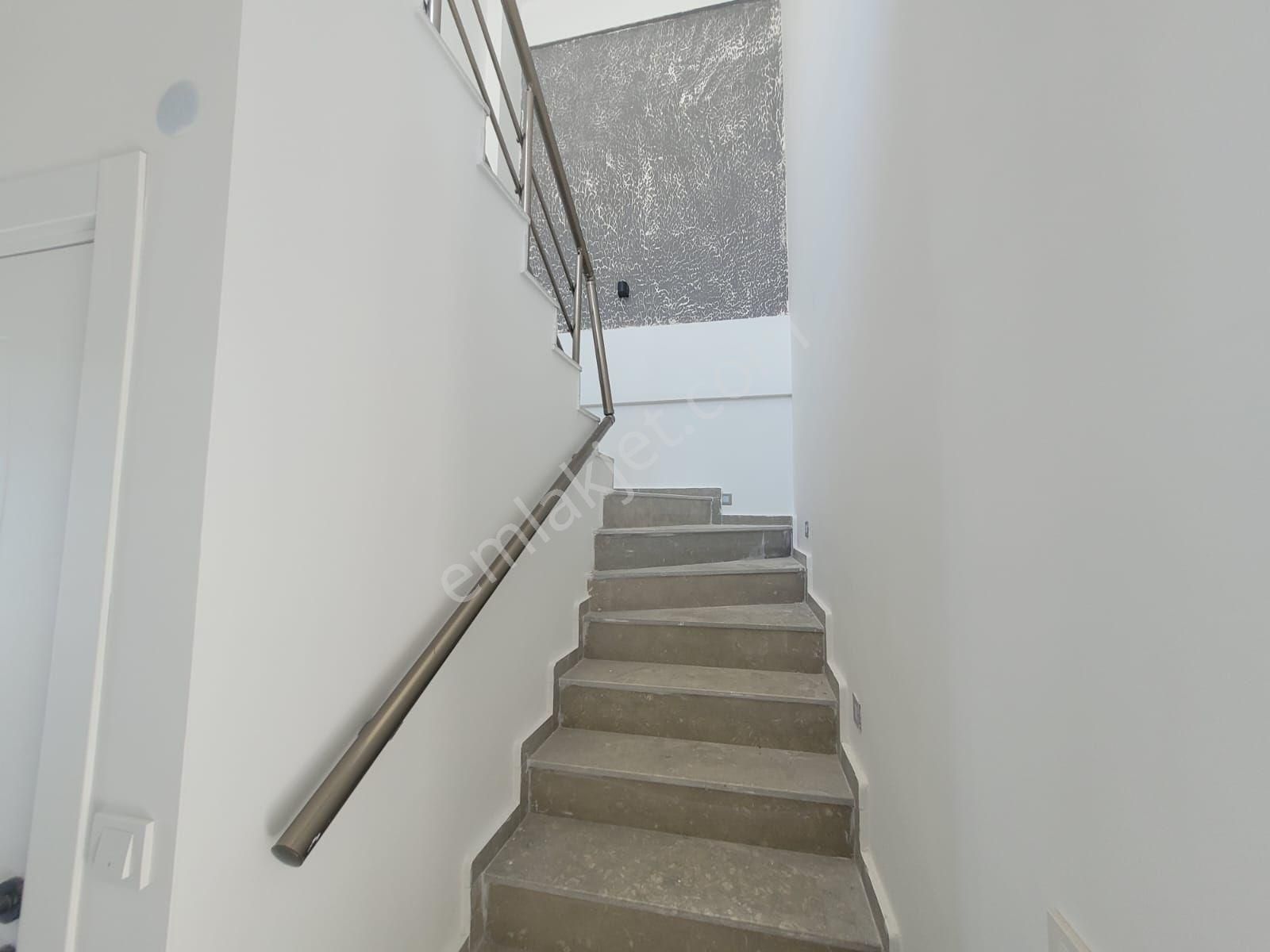 Sonsuz Deniz Manzaralı 3+1 Acil Satılık Sıfır Villa - Görsel 21