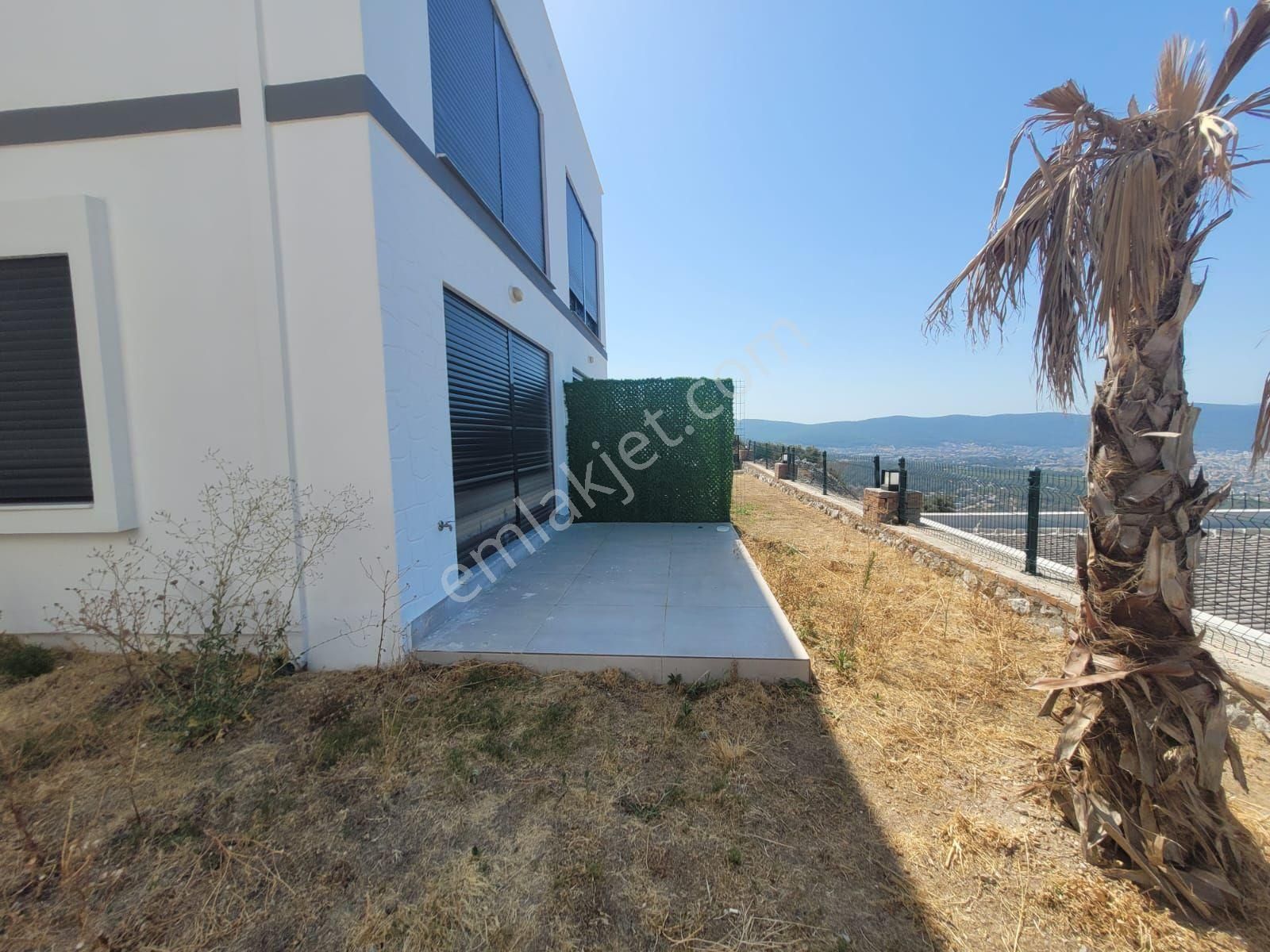 Sonsuz Deniz Manzaralı 3+1 Acil Satılık Sıfır Villa - Görsel 14