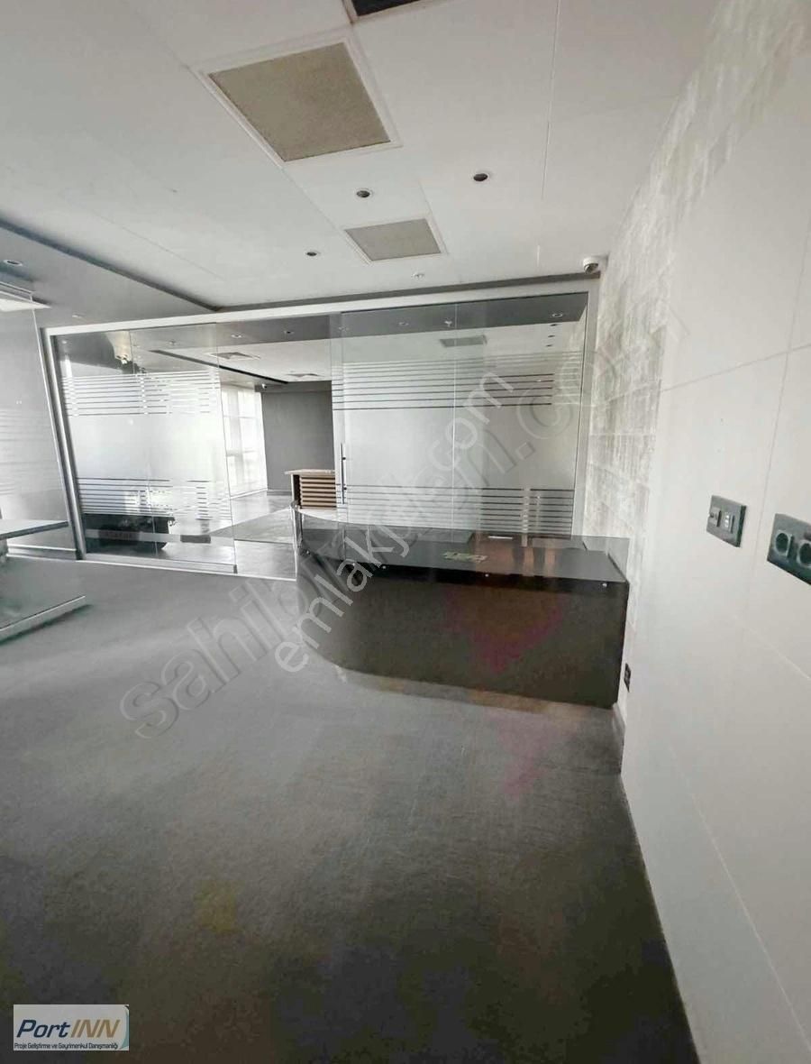 Bayraklı Mansuroğlu Kiralık Ofis PortINN den Bayraklı Tower da Kiralık Net 90 m2 Ofis