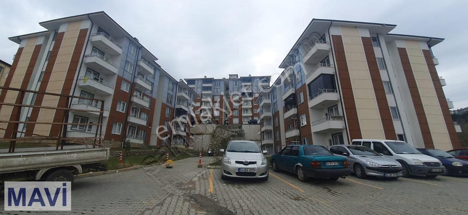 Adapazarı Korucuk Satılık Daire REMAX MAVİ'DEN KORUCUK'TA DOĞA SİTESİNDE 3+1 ASANSÖRLÜ DAİRE