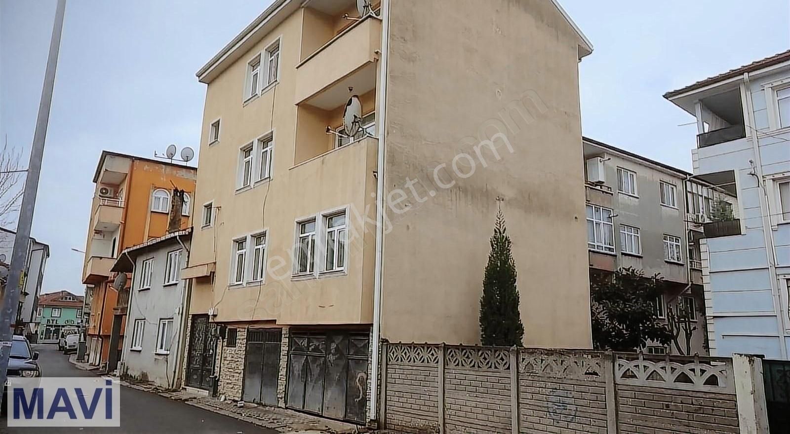 Adapazarı Kurtuluş Satılık Müstakil Ev Remax Mavi'den Kurtuluş Mah.de 3 Katlı 2 Daire Bina