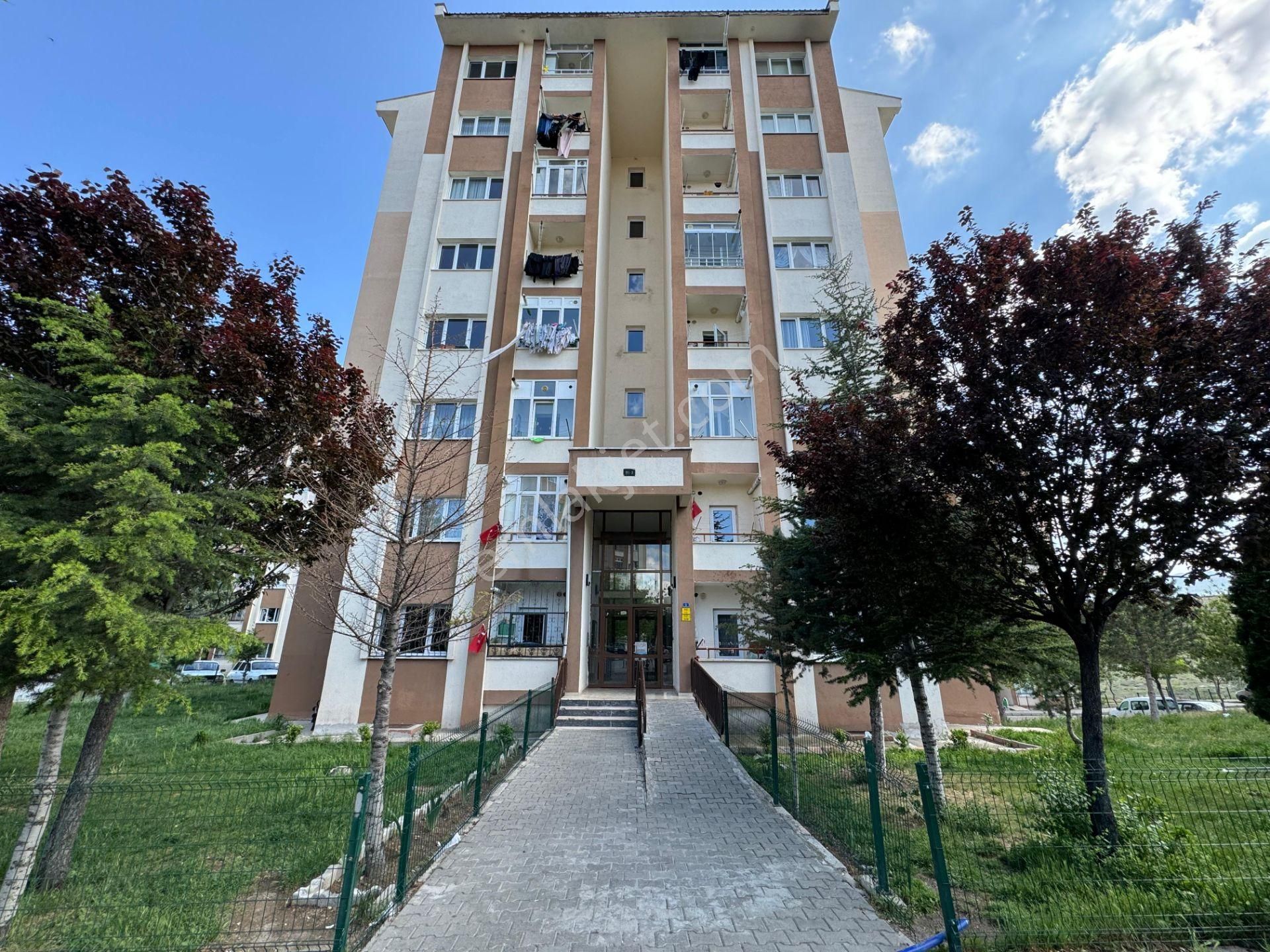 İncesu Karamustafapaşa Satılık Daire  KAYSERİ İNCESU MERKEZ 2. ETAP TOKİ' DE SATILIK 2+1 YAPILI DAİRE