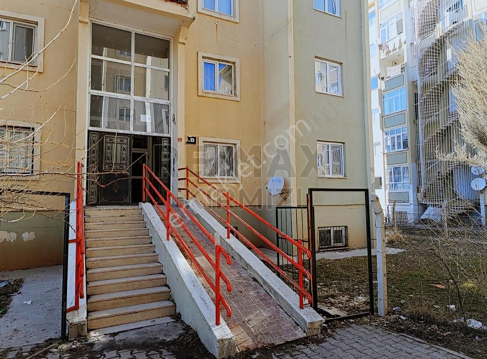 Aziziye Ilıca Satılık Daire Re/max Kırmızı'dan Aziziye Tokiler'de Satılık 2+1 Daire