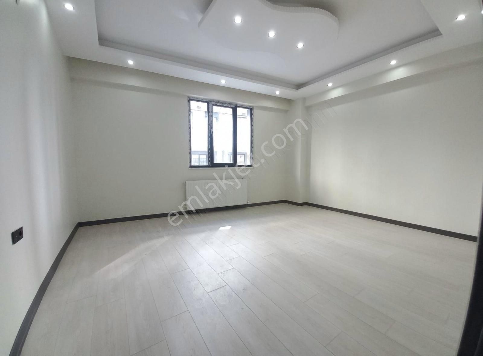 Kağıthane Merkez Satılık Daire KAĞITHANE METRO'YA 7DK SIFIR SATILIK 3+1 140M2 Y'GİRİŞ K'OTOPARK