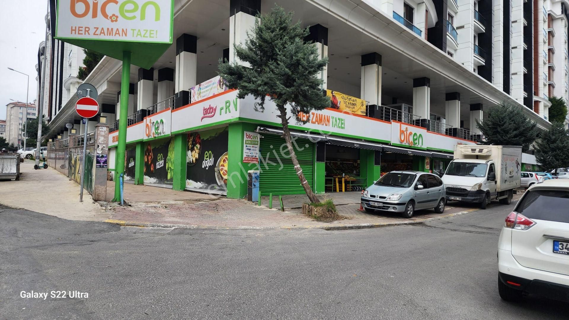 Beylikdüzü Cumhuriyet Satılık Dükkan & Mağaza  BEYLIKDUZU SAKLIHAN KONAKLARI ALTI 2200 M2 BICEN MARKET