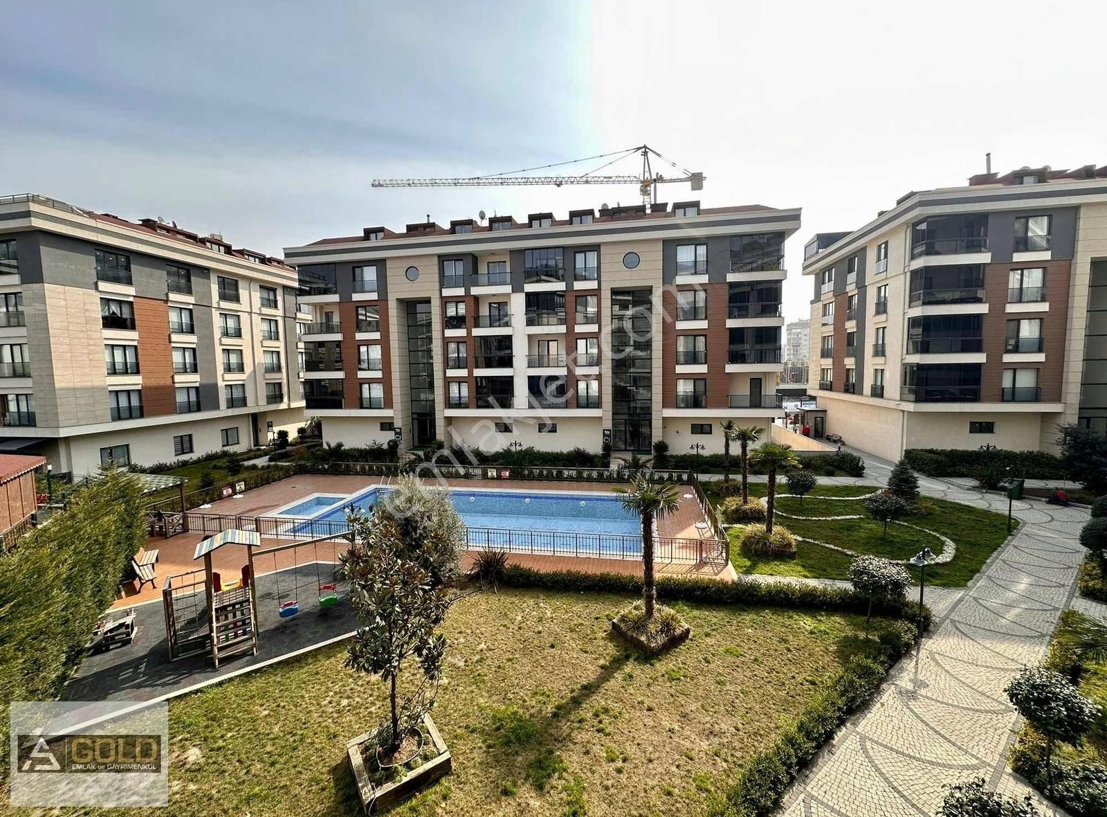 Beylikdüzü Kavaklı Kiralık Daire BEYLİKDÜZÜ KAVAKLIDA 235 M2 HAVUZLU SİTEDE DUBLEX YENİ