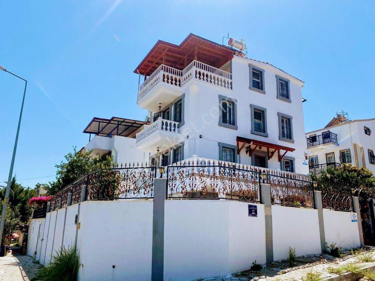 Kuşadası Kadınlar Denizi Satılık Müstakil Ev Kadınlar Denizi,Tam Müstakil,Havuzlu Geniş Villa