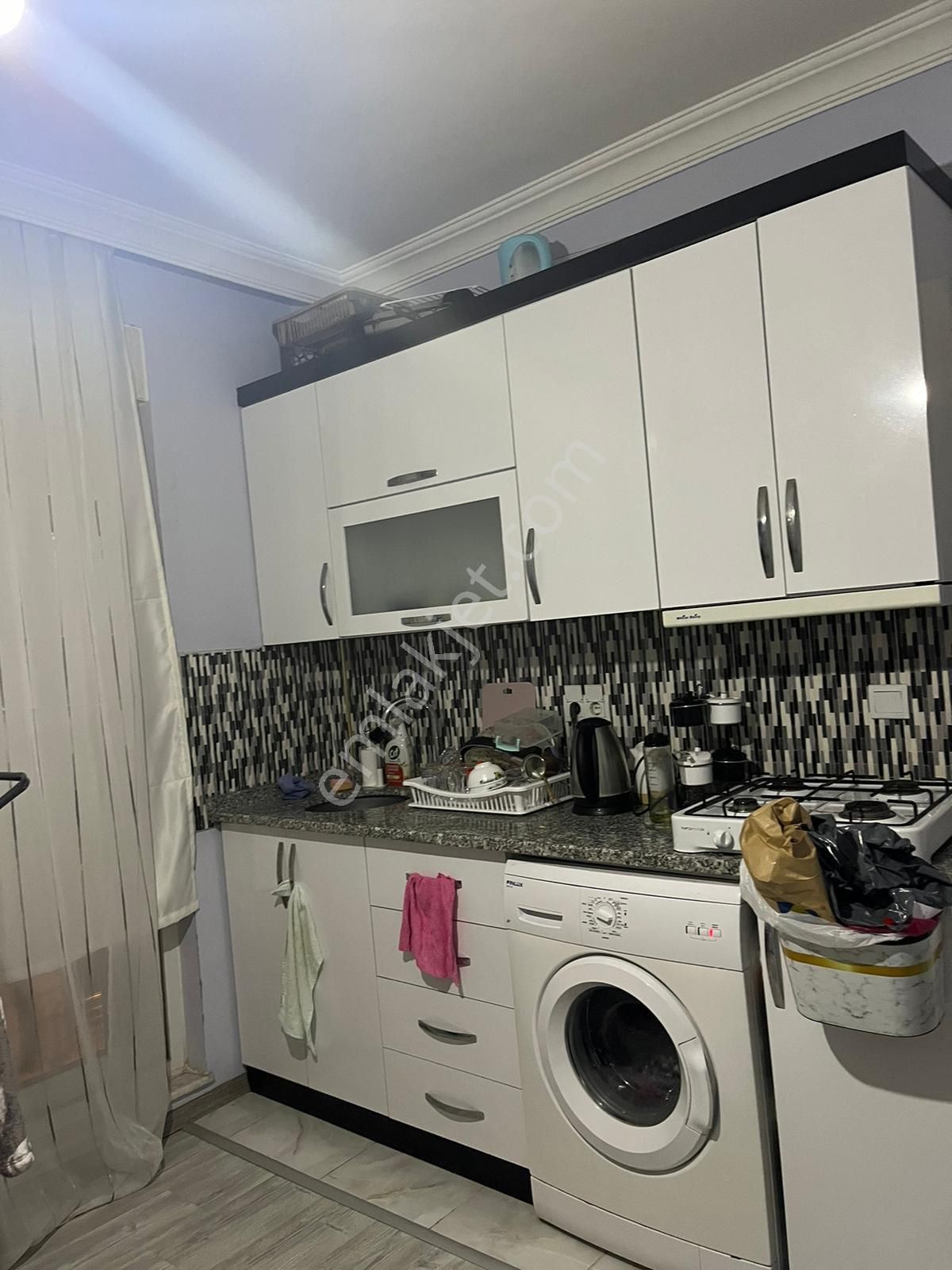 Ahatli mahallesi̇ 2+0 eşyali ki̇ralik