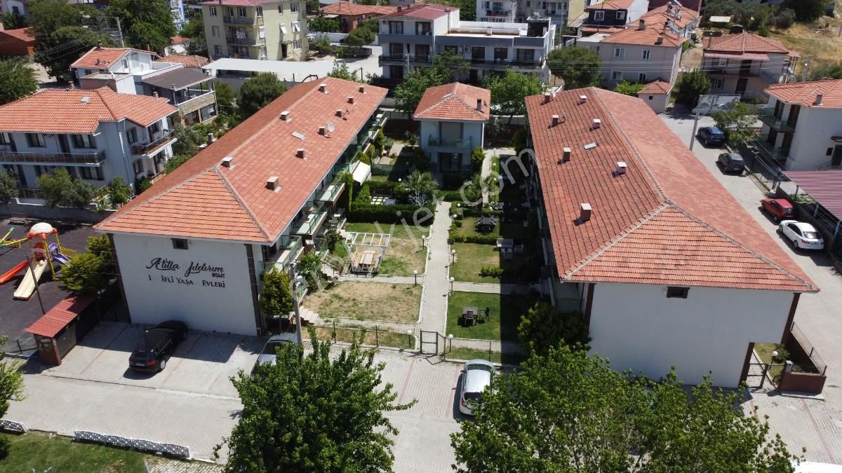 Foça İsmetpaşa Satılık Villa Foça Bağarası Site İçerisinde 2+1 Dubleks Satılık Villa