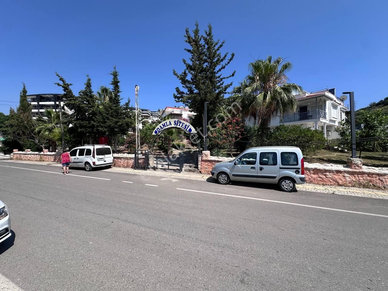 Kargıcakda Site İçinde Havuzlu Deniz Kale Manzaralı 3+1 Tripleks Villa