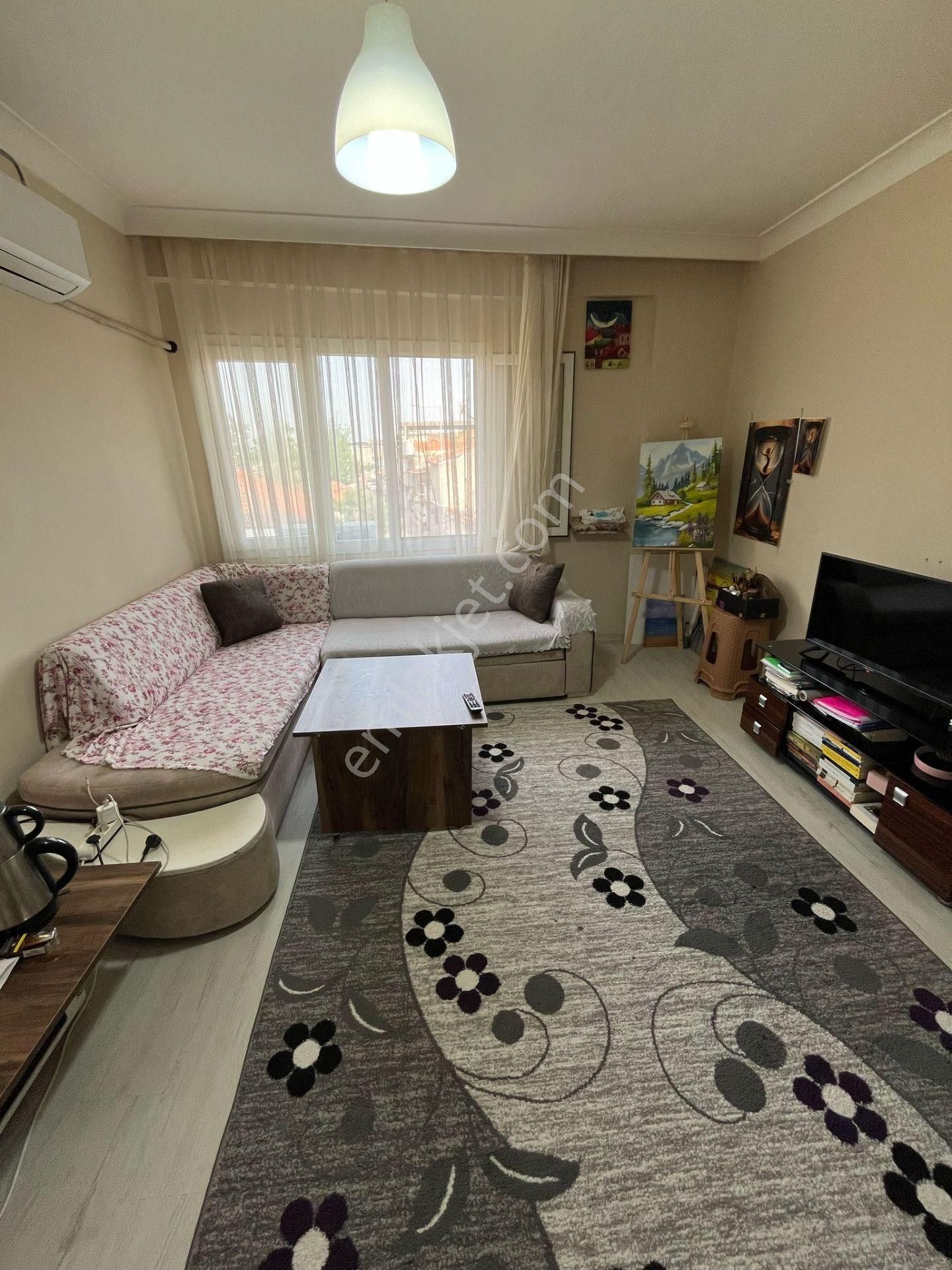 Ağabey Gayrimenkul'den Albayrak Mahallesinde Acil Satılık Eşyalı Daire