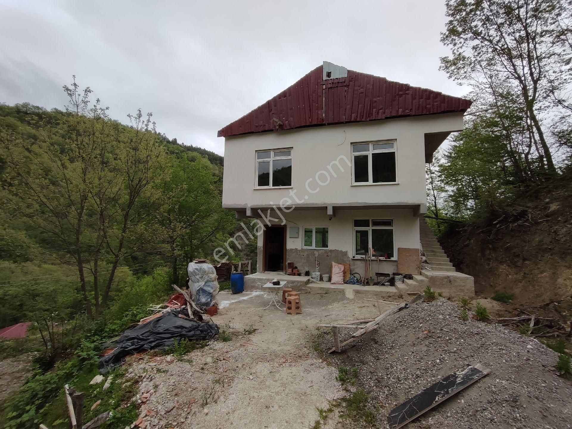 Alaçam Aşağıkoçlu Satılık Köy Evi 2 katlı müstakil ev