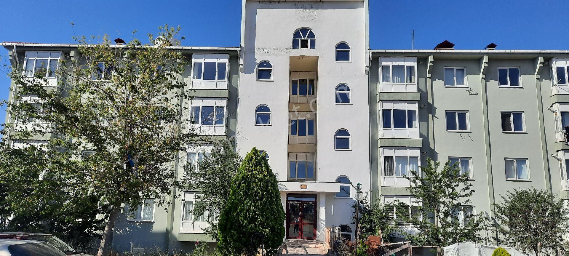 Çorum Merkez Ak Kent Satılık Daire ÖĞRETMENDEN SATILIK 1+1 3. KAT DAİRE 