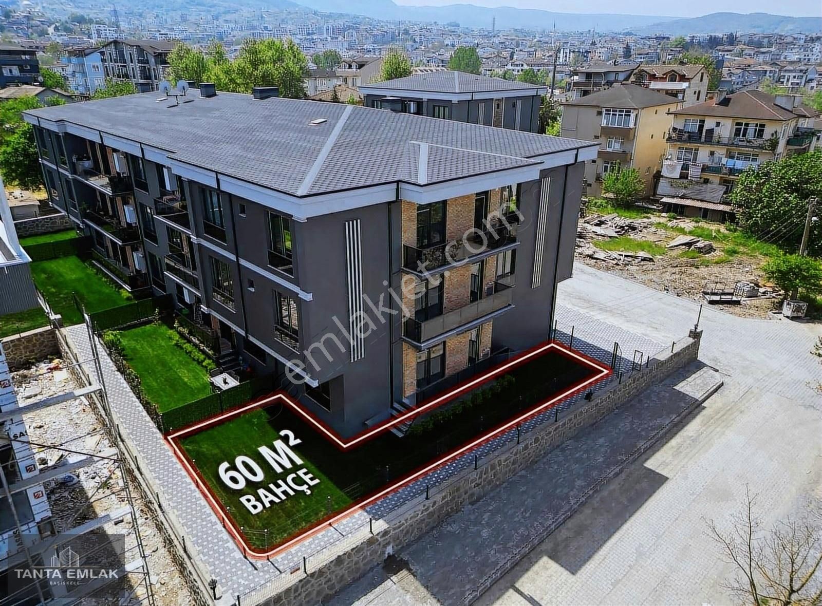 Başiskele Serdar Satılık Daire 2+1 MERKEZİ KONUMDA MÜSTAKİLL BAHÇELİ DAİRE