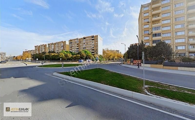 Beylikdüzü Kavaklı Satılık Konut İmarlı İhlas 2 karşısı cadde üzeri satılık 1300 m2 satılık arsa.