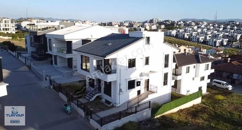 Yalova Merkez Kadıköy Bld. (Özden) Satılık Villa ÖZDEN MAHALLESİNDE SATILIK, 6+2 MÜSTAKİL LÜKS VİLLA