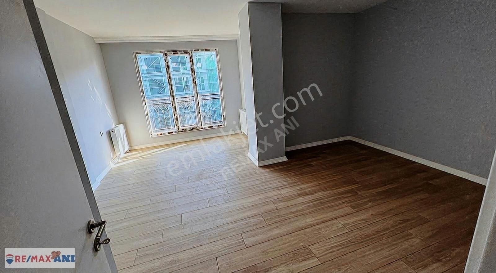 Üsküdar Güzeltepe Marmaraya Yakın Kiralık Daire Remax Anı 'Dan Çengelköy Çamlıktepe 'De Kiralık 3+1 Daire