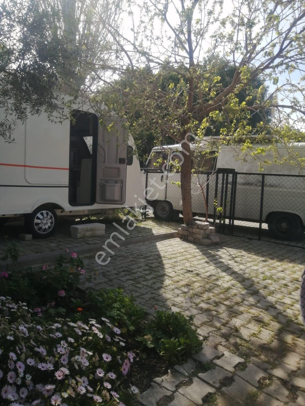 Foça Atatürk Kiralık Daire FOÇA MERKEZDE FULL EŞYALI KİRALIK KARAVAN EV 