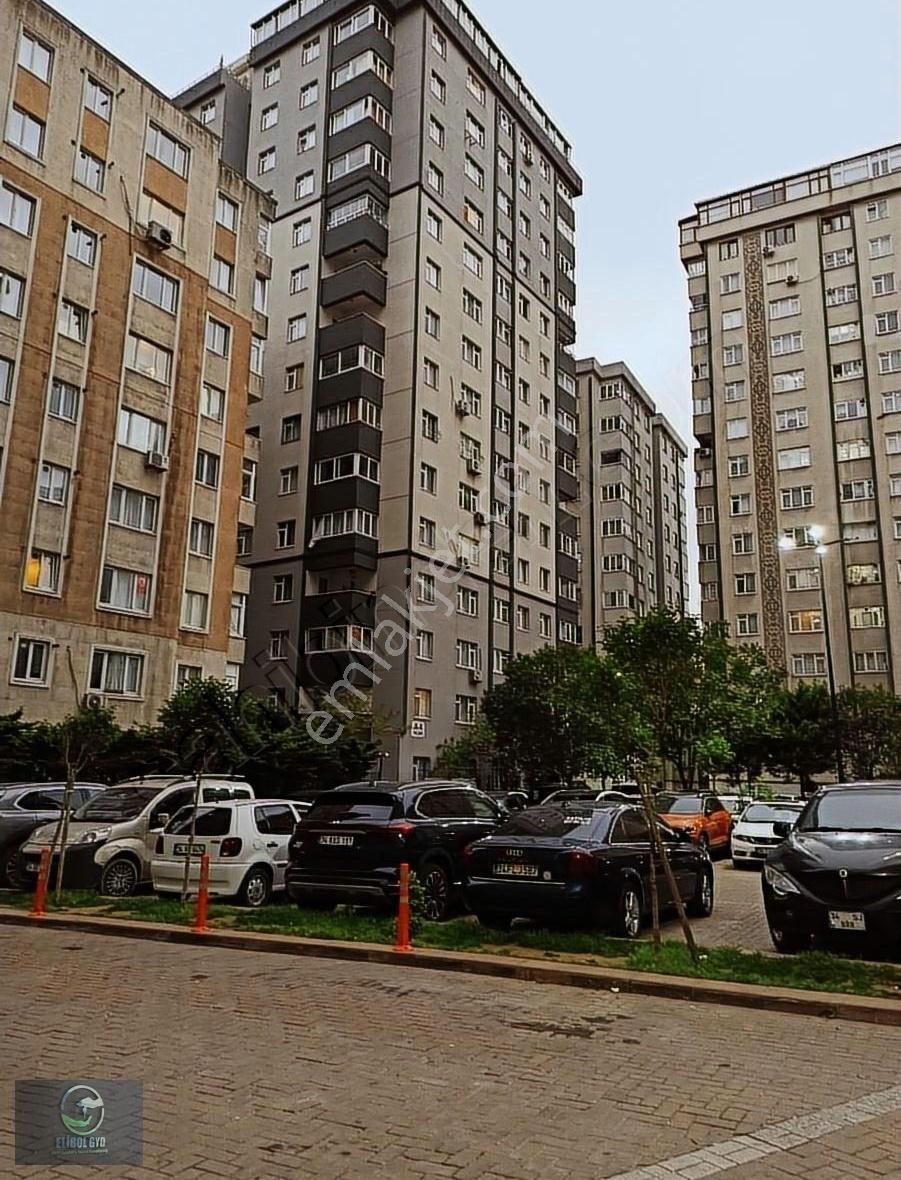 Zeytinburnu Sümer Satılık Daire Elibol Emlak'tan Site İçinde Satılık Daire