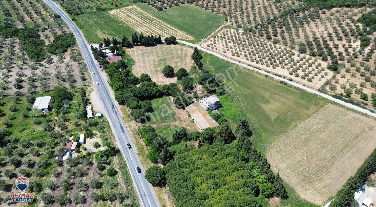 Re/max Target Ons'dan Foça Yolu Satılık Turizm İmarlı Arsa