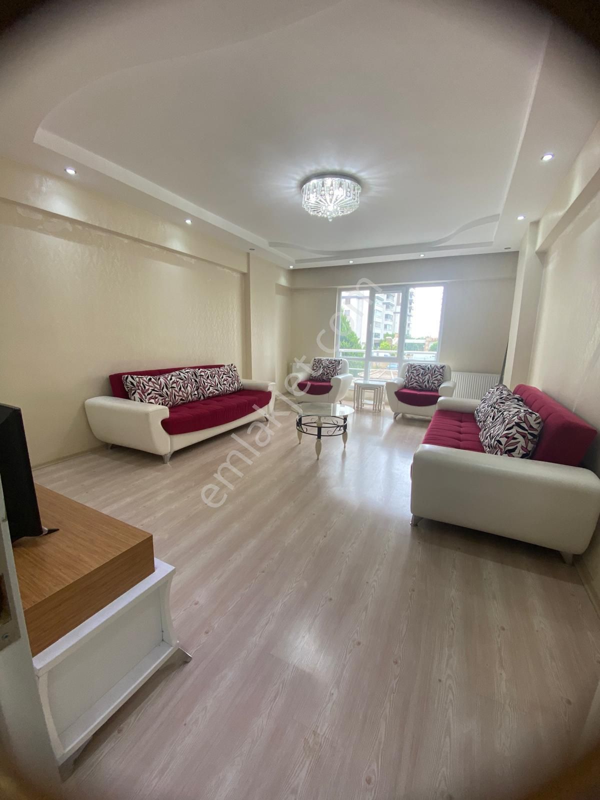 Karataş Merkezde Kiralık Eşyalı Daire