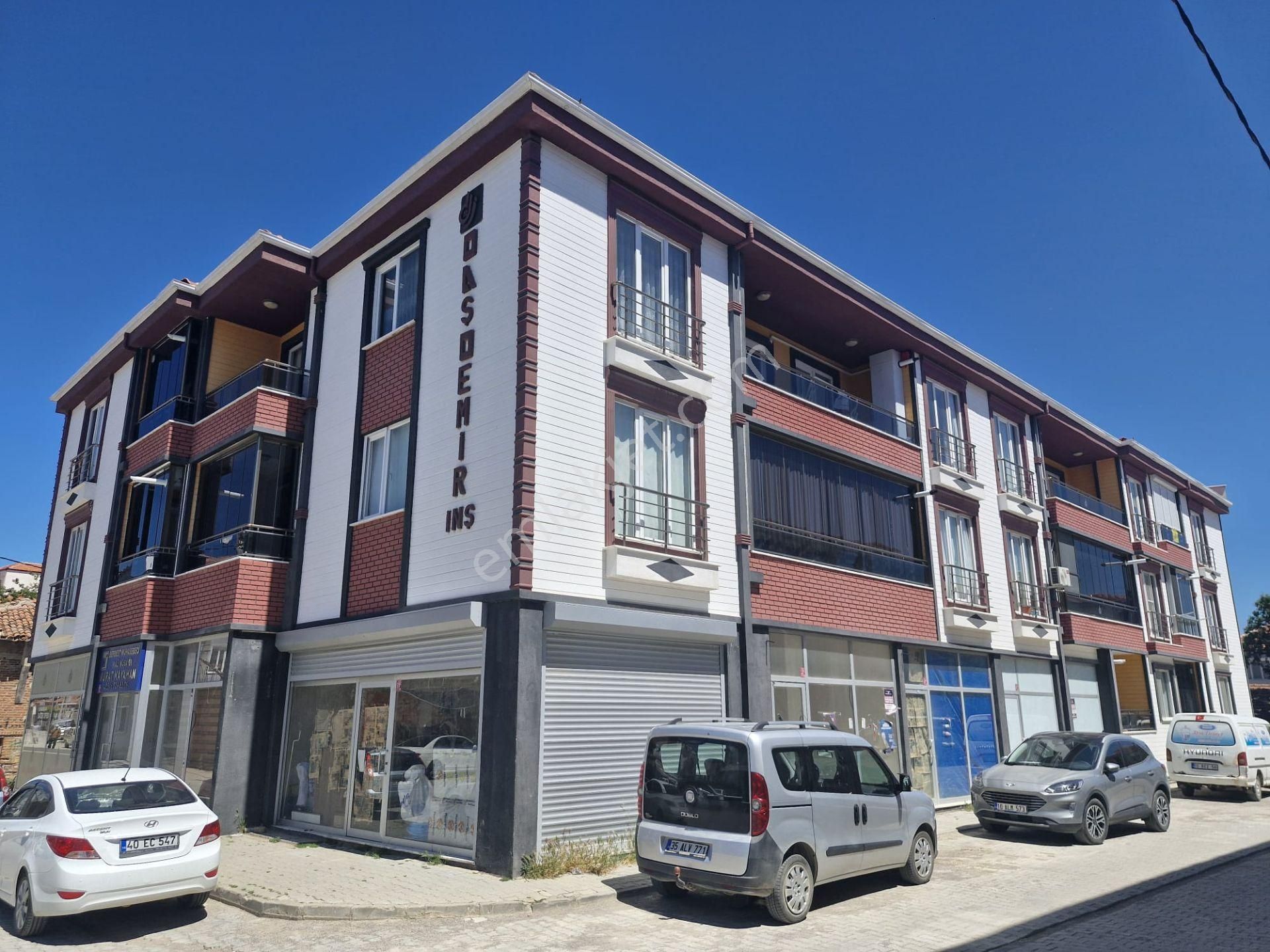 Gömeç Mithatpaşa Satılık Daire  MİTHATPAŞA MAH. MERKEZİ KONUMDA 2+1 SATILIK DAİRE