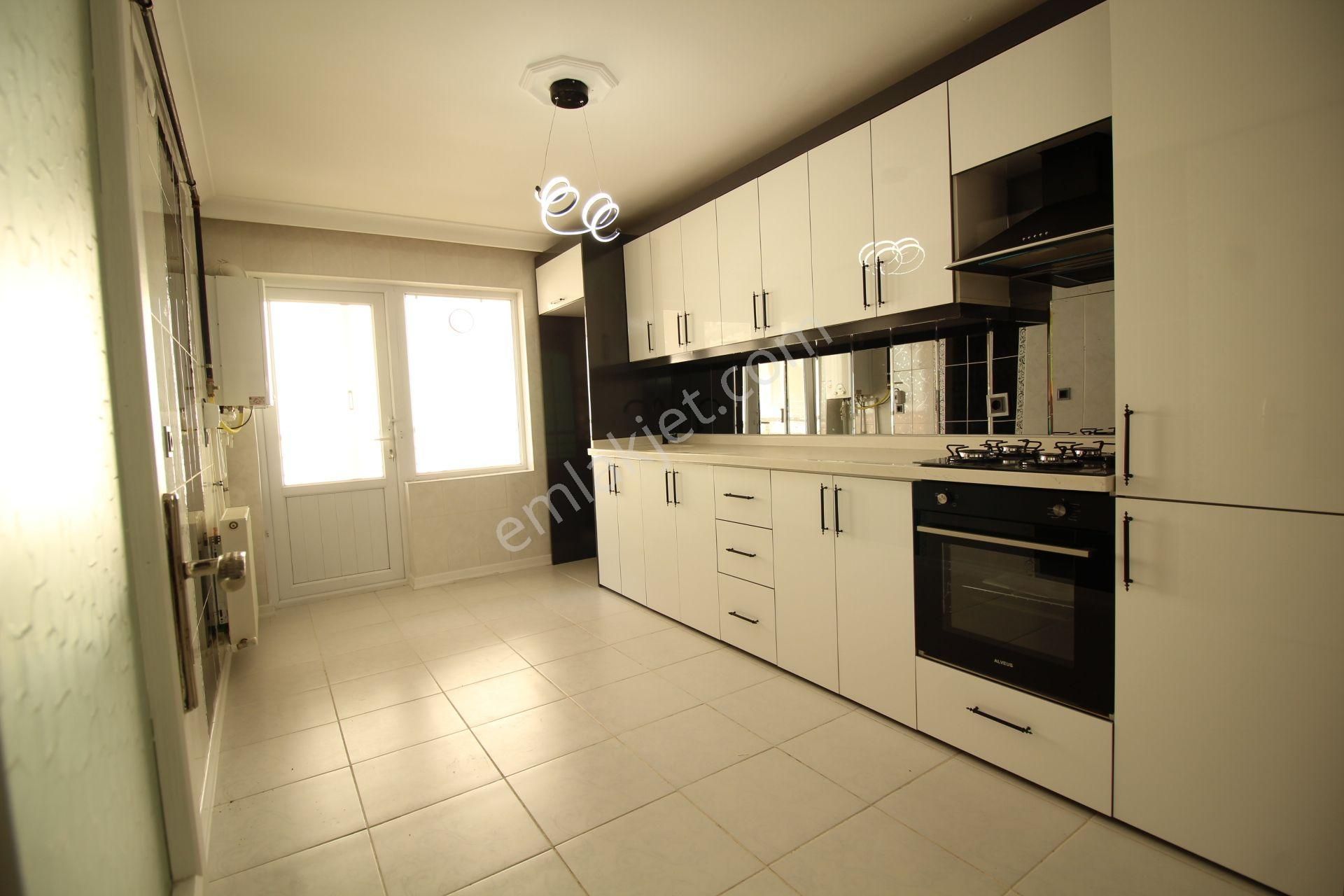 Keçiören Atapark Satılık Daire  KEÇİÖREN ATAPARK MAH. 3+1 ÜST KAT ASANSÖRLÜ  SATILIK DAİRE 