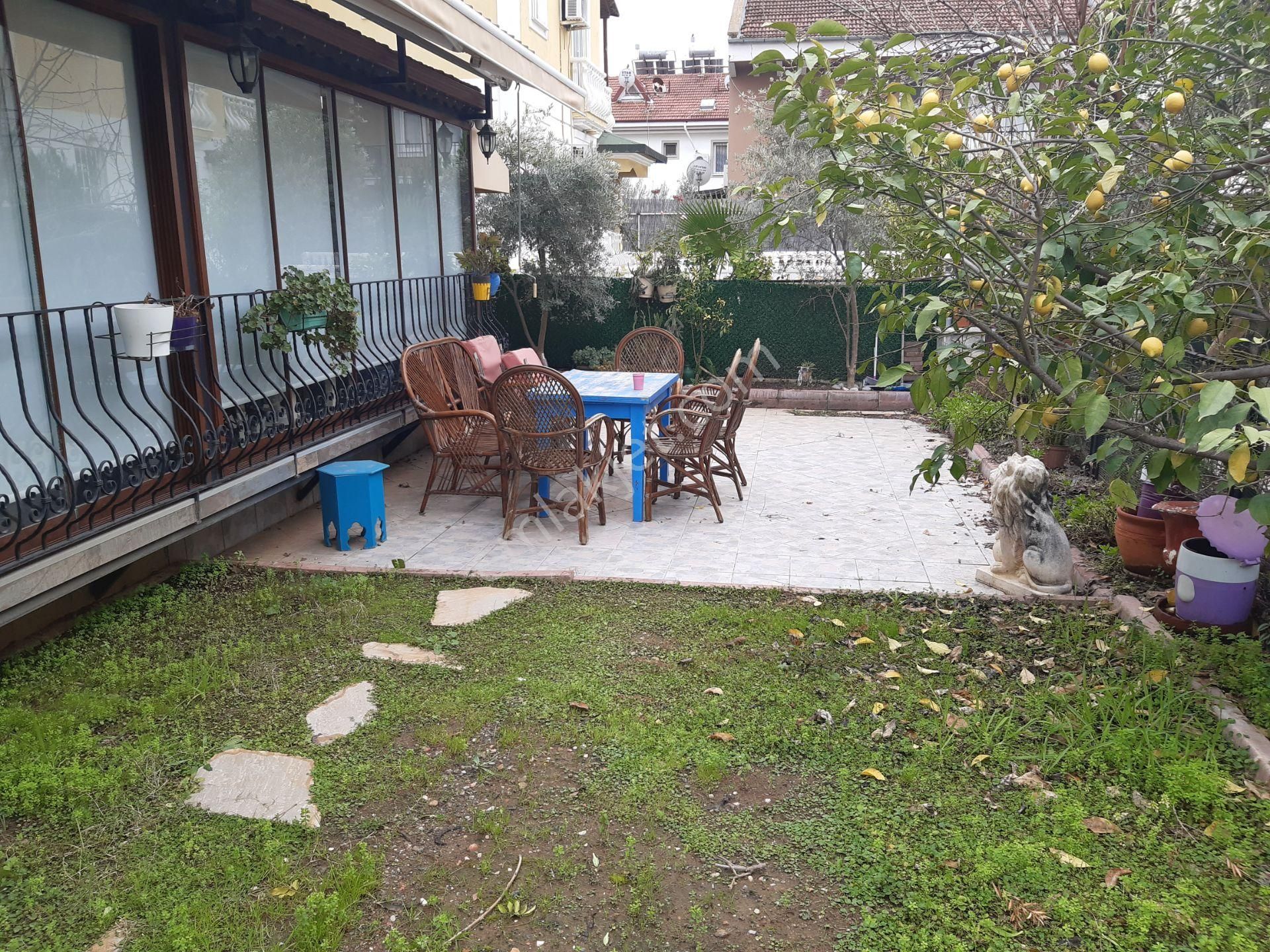 Limopol'den Fethiye Akarca Sahil Yürüme Mesafesinde 4+1 Villa