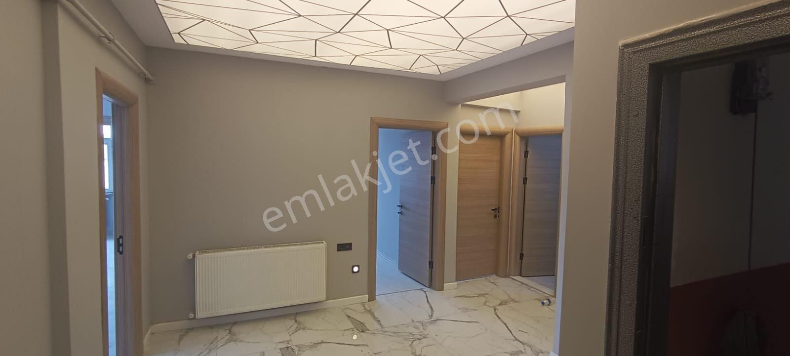 Bafra İshaklı Kiralık Daire Korkmaz Emlaktan İshaklı Mahallesinde Full Yapılı 3+1 Kiralık Daire