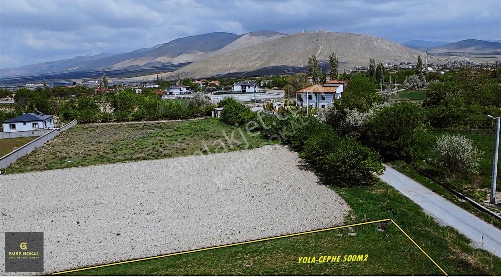 Niğde Merkez Sazlıca Bld. (Yukarı) Satılık Villa İmarlı E.GÖKAL NİĞDE Sazlıca Yukarı Mah. ANAYOLA CEPHE 500m2 ARSA