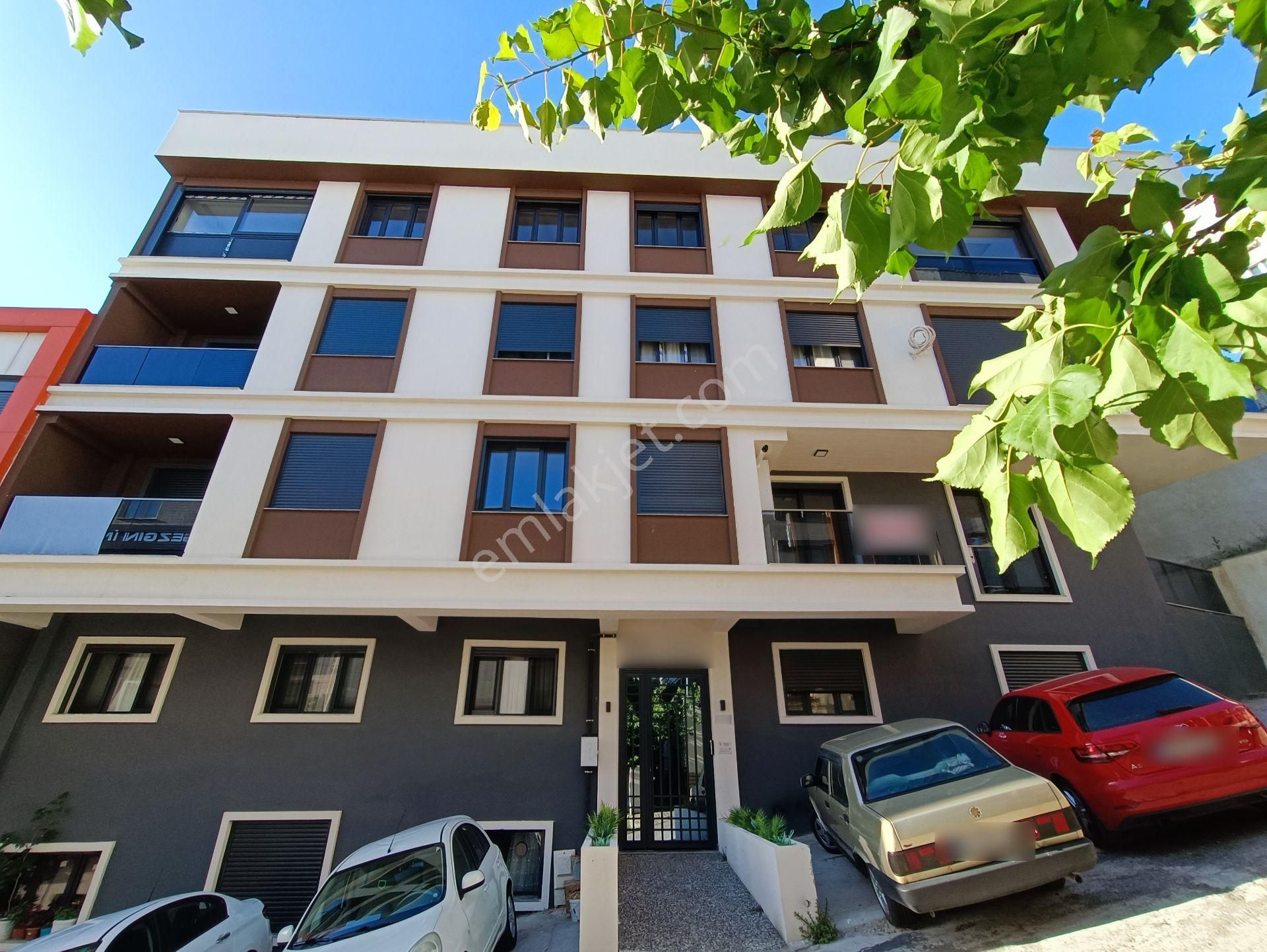 Balçova Eğitim Satılık Daire  İstinyePark Karşısı Asansörlü 2+1 Deniz Manzaralı Sıfır Daire