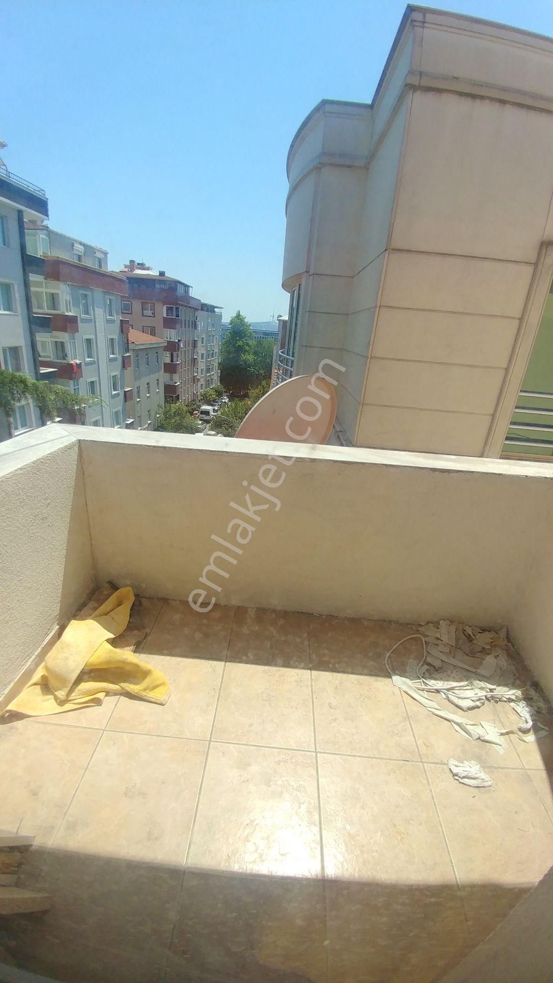 Beykoz Kavacık Satılık Daire  Kavacık Merkezde 170m 3+1 Satılık Geniş Ferah Daire